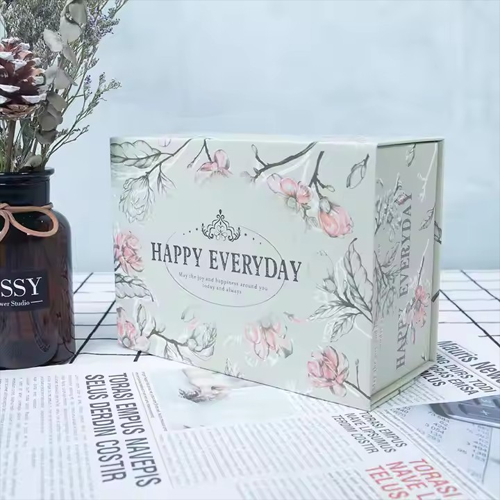 Custom Designed Gold Foil & Embossed Printing Magnetic Collapsible Paperboard Gift Box for Perfume