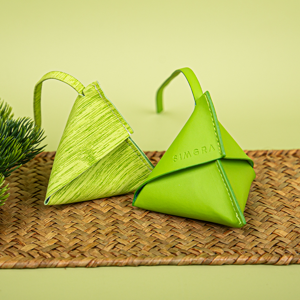 The ‘transforming’ scented sachet that hides a thousand years of blessings