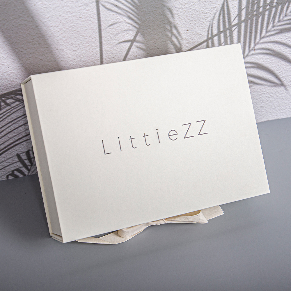 Cardboard Folding Gift Box Custom Luxury Matt Textured Magnetic Folding Cardboard Box With Ribbon
