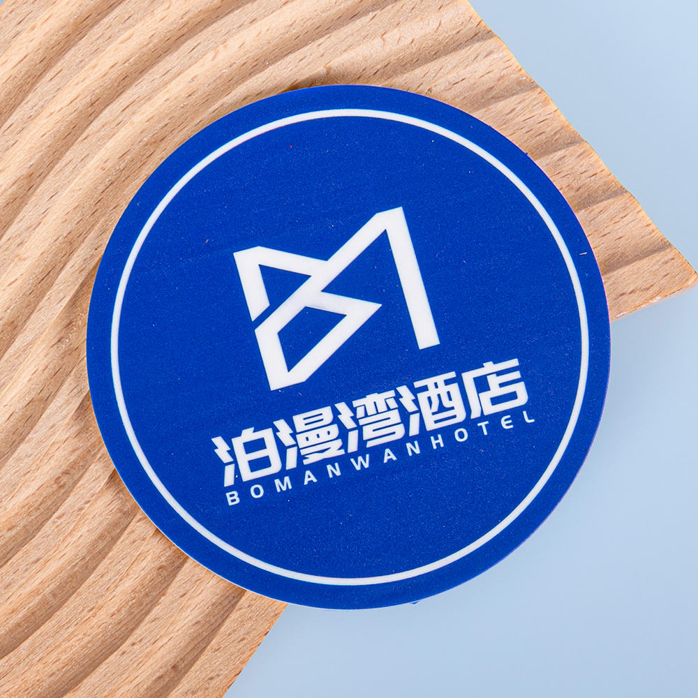     Explore the infinite possibilities of silicone labels: precision cutting, personalisation      