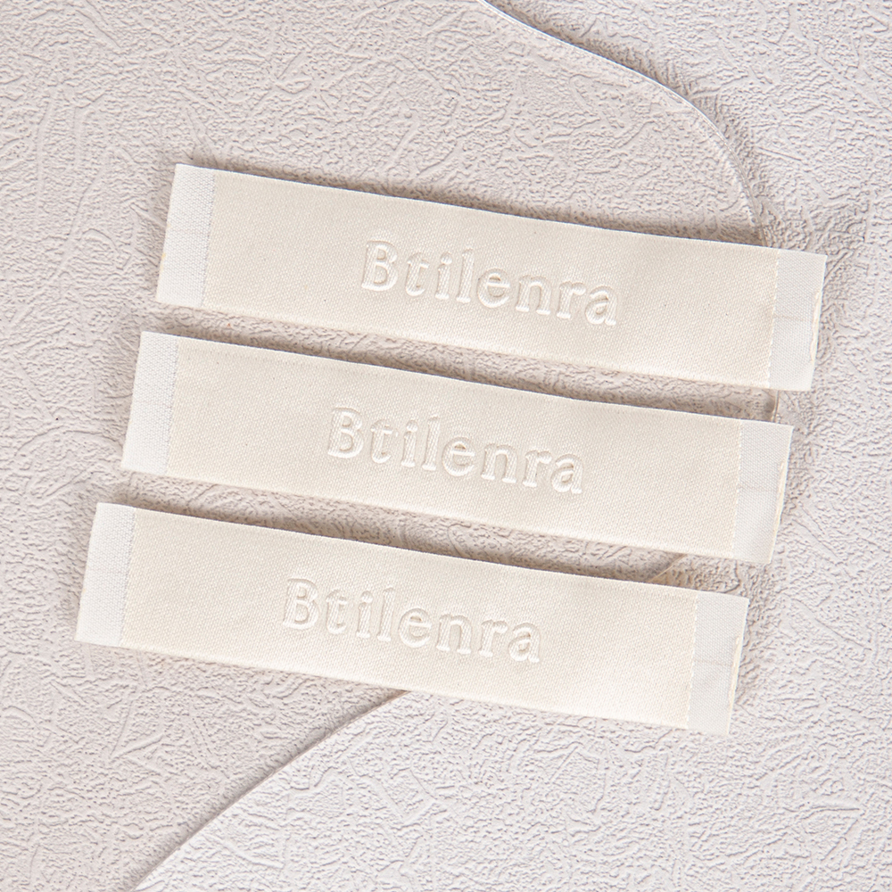 Exquisite Details, Quality Choice – Woven Collar Labels